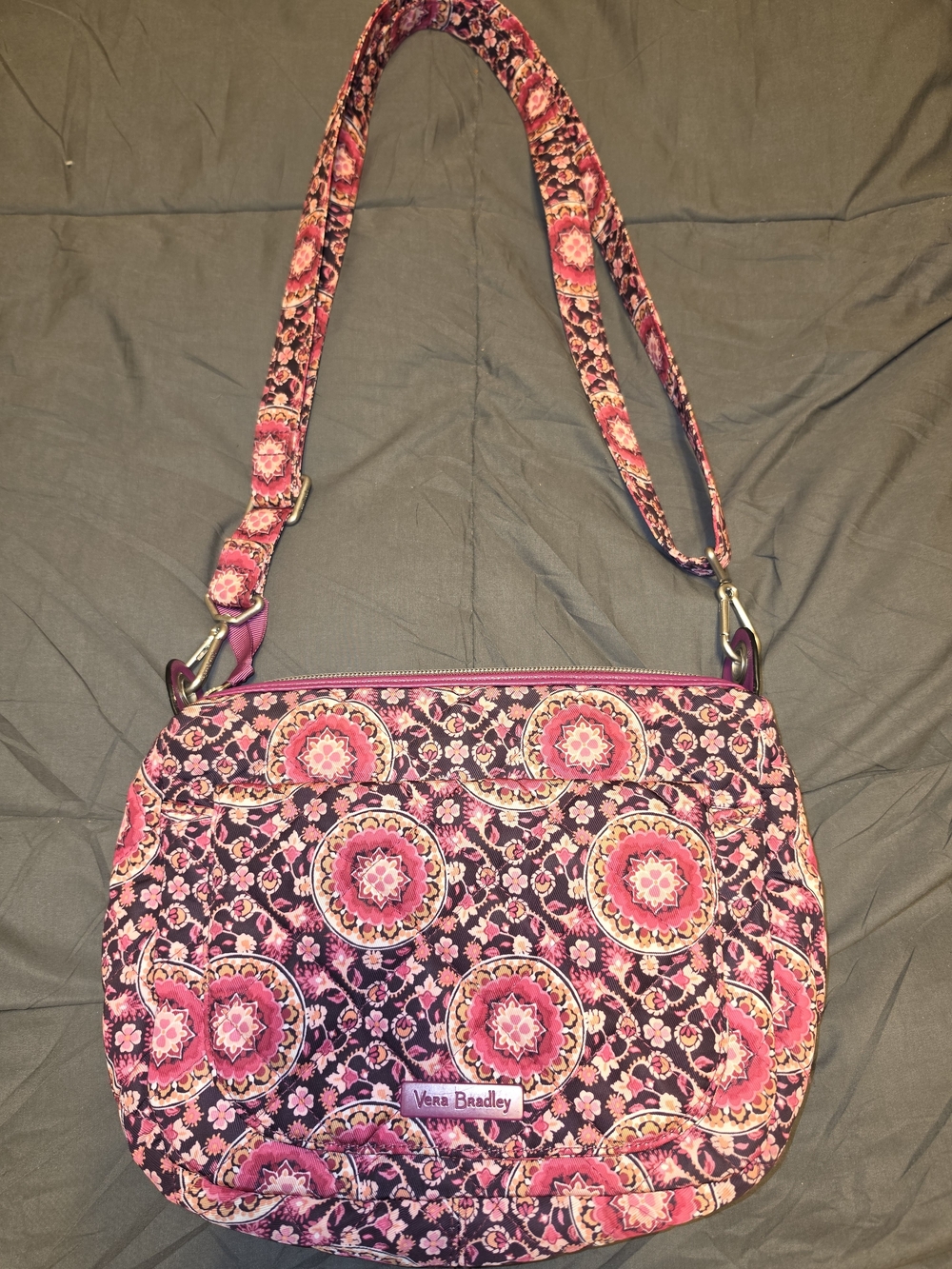 Vera Bradley Raspberry Medallion  Mini Carson In Performance Twill